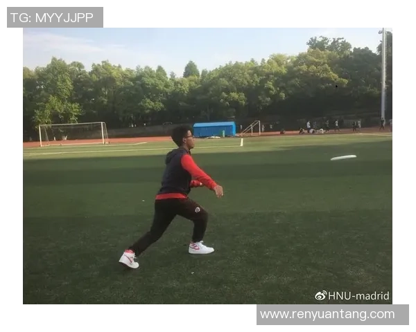 武汉飞盘队包夹战术分析及其在比赛中的得失表现 武汉飞盘队包夹战术分析及其在比赛中的得失表现