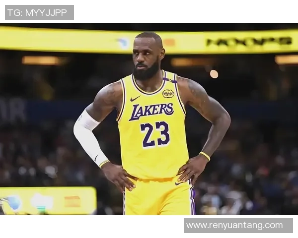 湖人主帅透露詹姆斯状态回暖,或将更大胆调整战术应对季后赛挑战 湖人主帅透露詹姆斯状态回暖,或将更大胆调整战术应对季后赛挑战